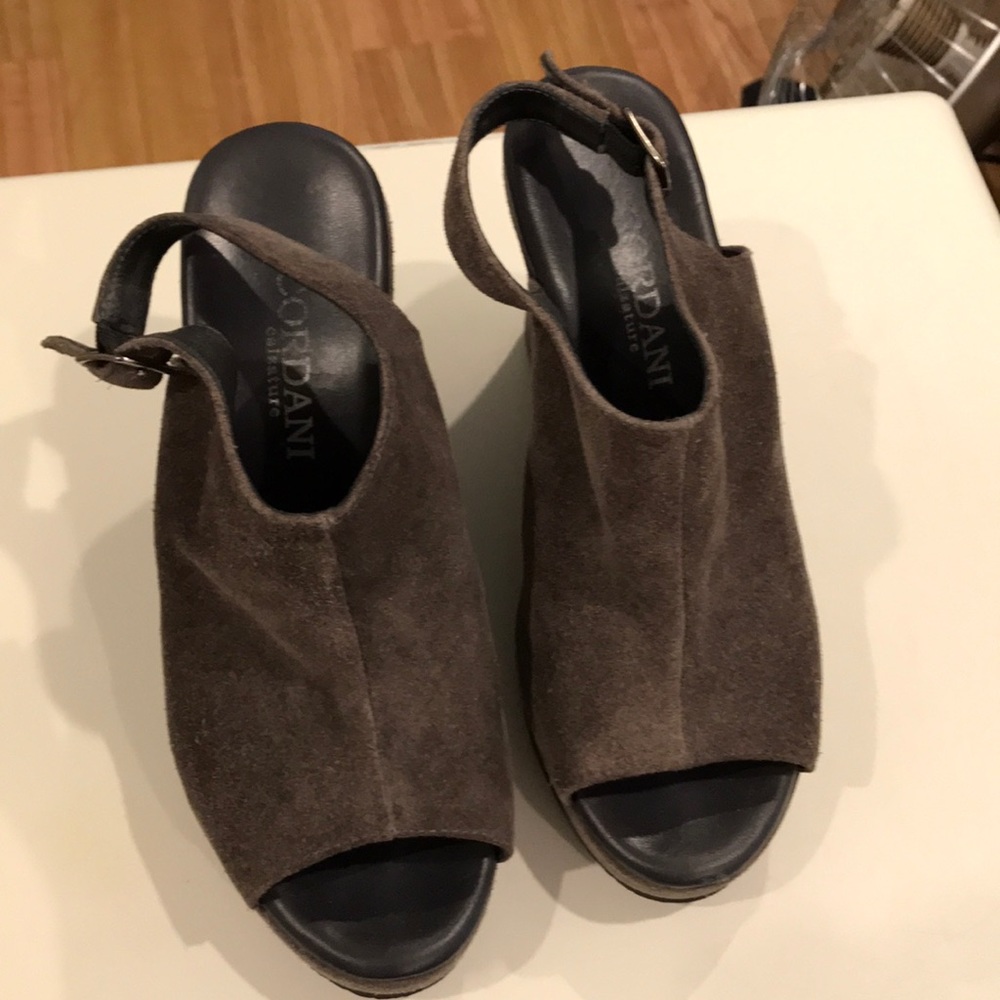 Cordani open toe wedges charcoal gray EUC